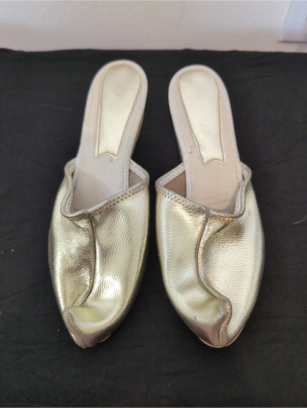 Size 8 vintage gold elf costume shoes bertlyn new york